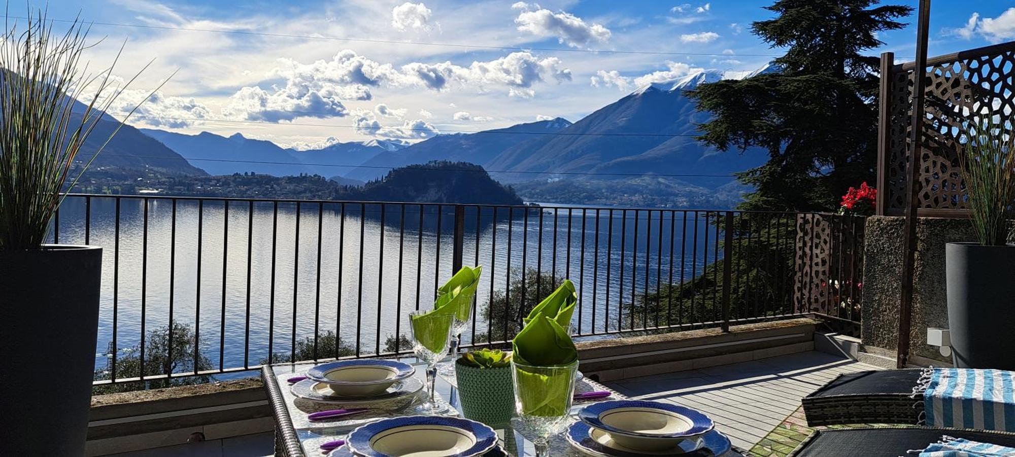 Dream Lake Panorama, Garage In The Center Of Varenna Exterior foto